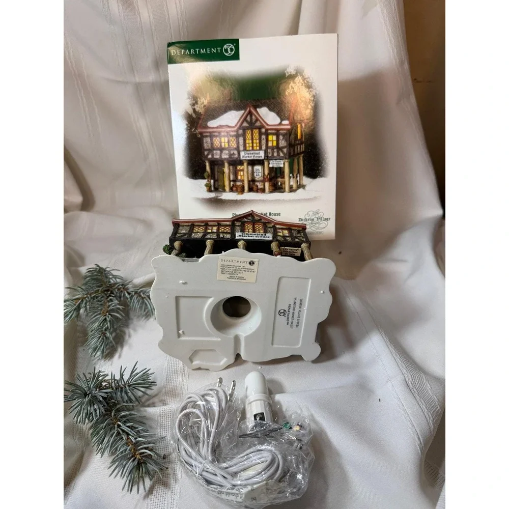 Dept 56 Plumstead Market House #58737 Dickens Village w/box light